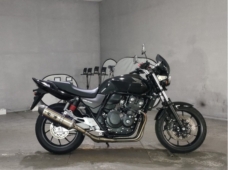 Мотоцикл Honda CB400SFV з пробігом 8394 km
