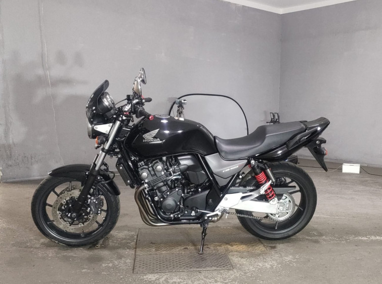 Мотоцикл Honda CB400SFV з пробігом 8394 km