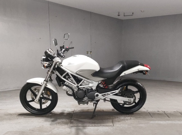 Мотоцикл Honda VTR250 з пробігом 120110 km