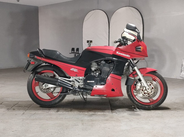 Мотоцикл Kawasaki GPZ900R з пробігом 10418 km