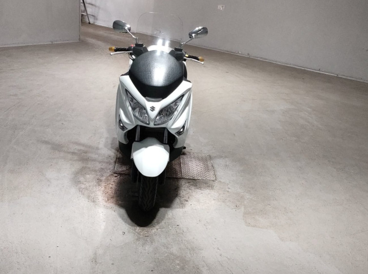 Мотоцикл Suzuki BURGMAN 200 з пробігом 87711 km