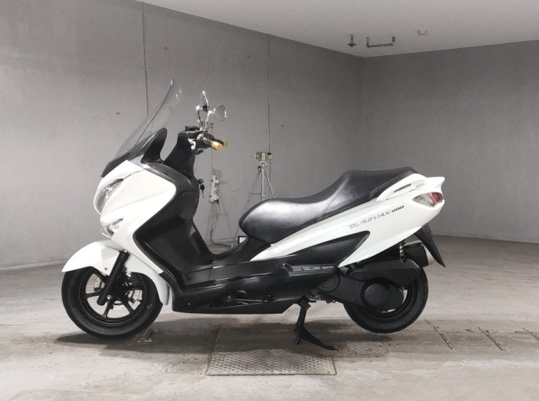 Мотоцикл Suzuki BURGMAN 200 з пробігом 87711 km