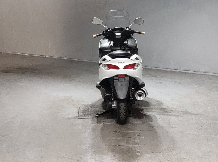Мотоцикл Suzuki BURGMAN 200 з пробігом 87711 km