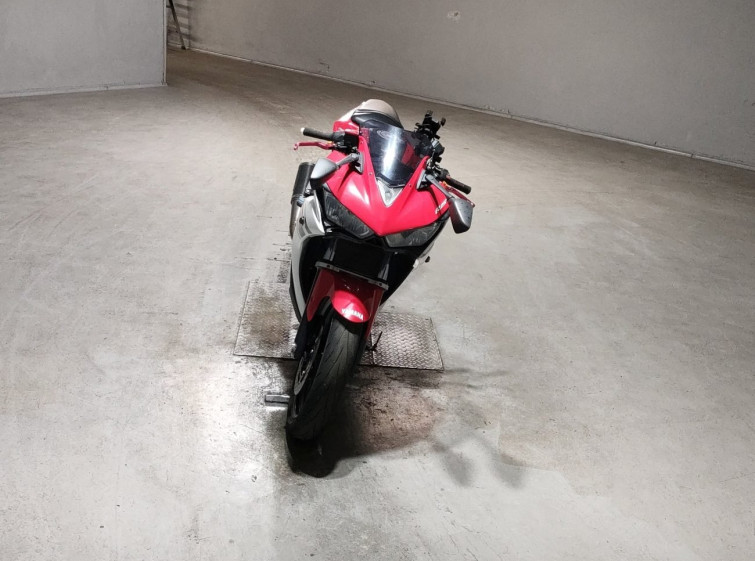 Мотоцикл Yamaha YZF-R25 з пробігом 21767 km