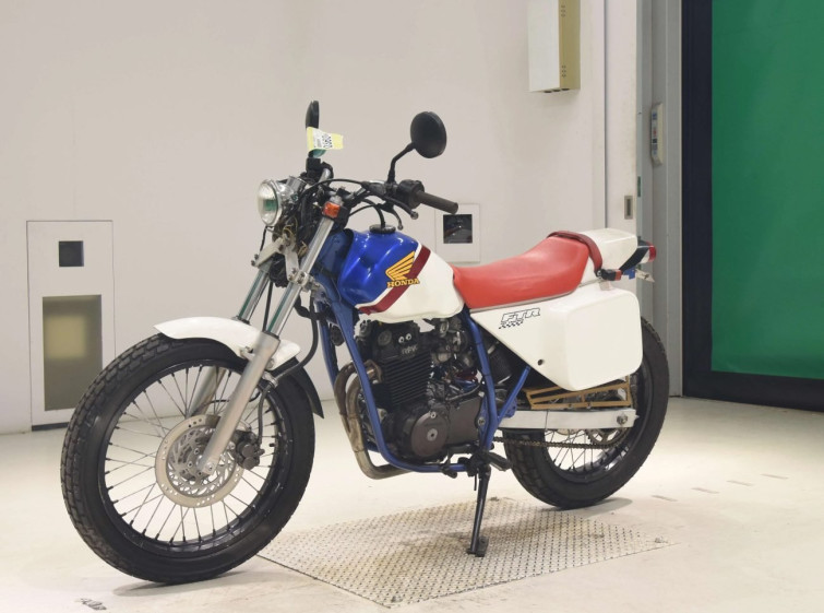 Мотоцикл Honda FTR250 с пробегом 11104 km