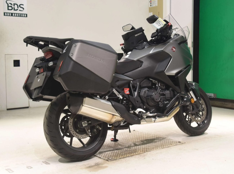 Мотоцикл Honda NT1100 з пробігом 6877 km