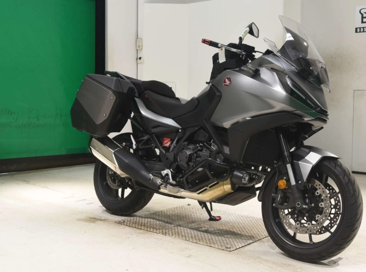 Мотоцикл Honda NT1100 з пробігом 6877 km