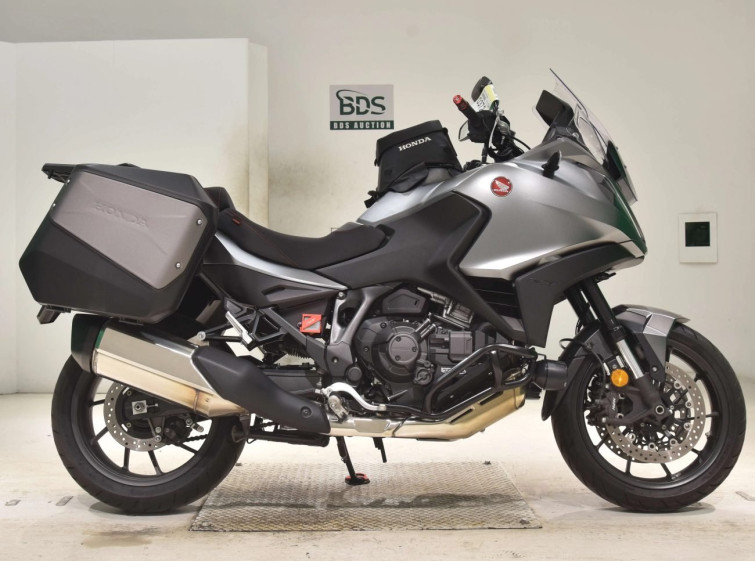 Мотоцикл Honda NT1100 з пробігом 6877 km