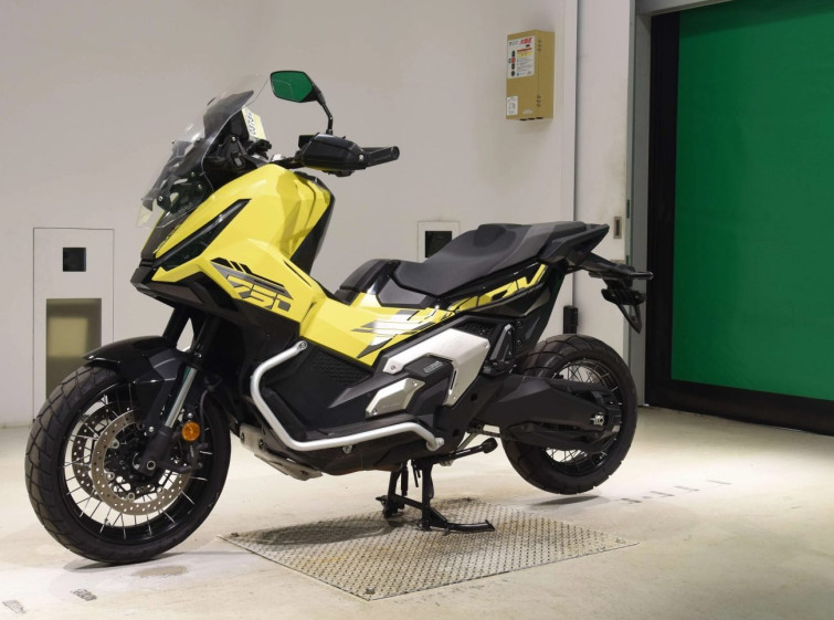 Мотоцикл Honda X-ADV750-2 з пробігом 4881 km
