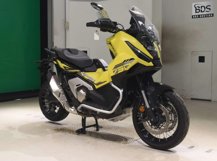 Мотоцикл Honda X-ADV750-2 з пробігом 4881 km
