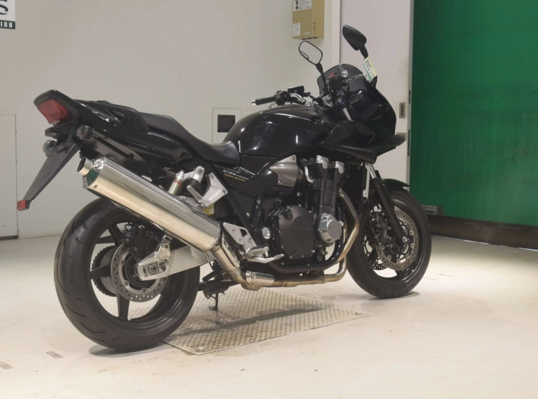 Мотоцикл Honda CB1300SF BOLDOR с пробегом 3964 km
