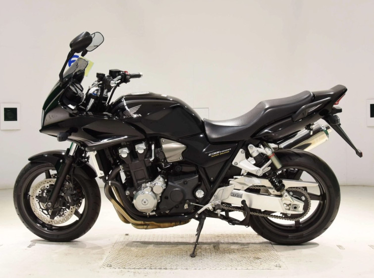 Мотоцикл Honda CB1300SF BOLDOR с пробегом 3964 km