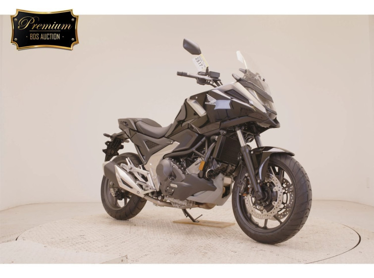 Мотоцикл Honda NC750XDCTA з пробігом 18 km