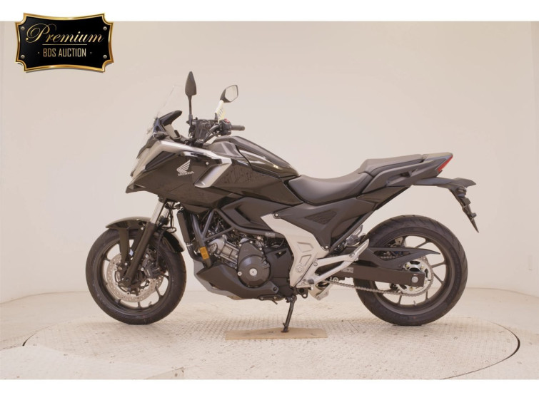 Мотоцикл Honda NC750XDCTA з пробігом 18 km