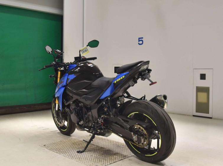 Мотоцикл Suzuki GSX-S750