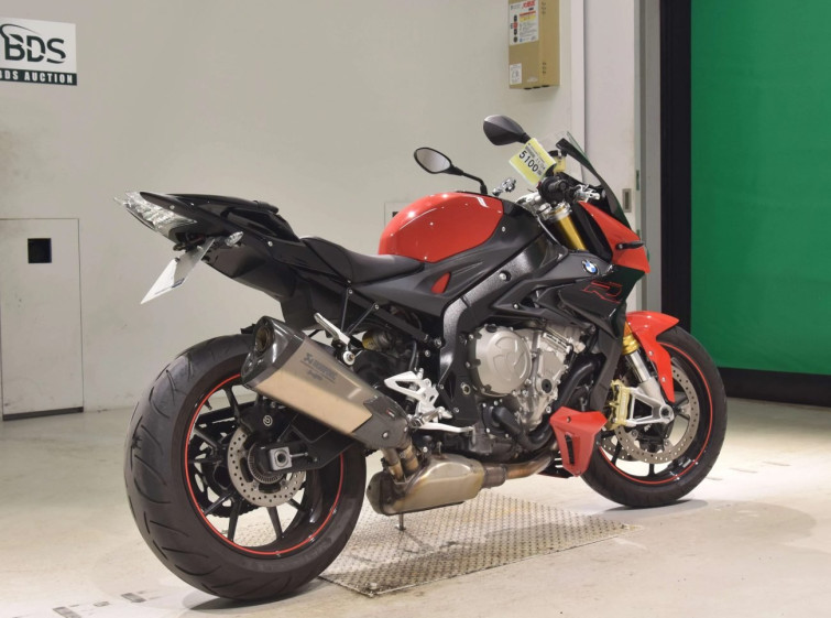 Мотоцикл BMW S1000R