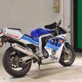Мотоцикл Suzuki GSX-R400 з пробігом 35099 km