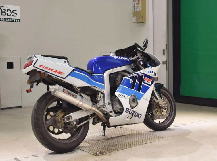 Мотоцикл Suzuki GSX-R400 з пробігом 35099 km