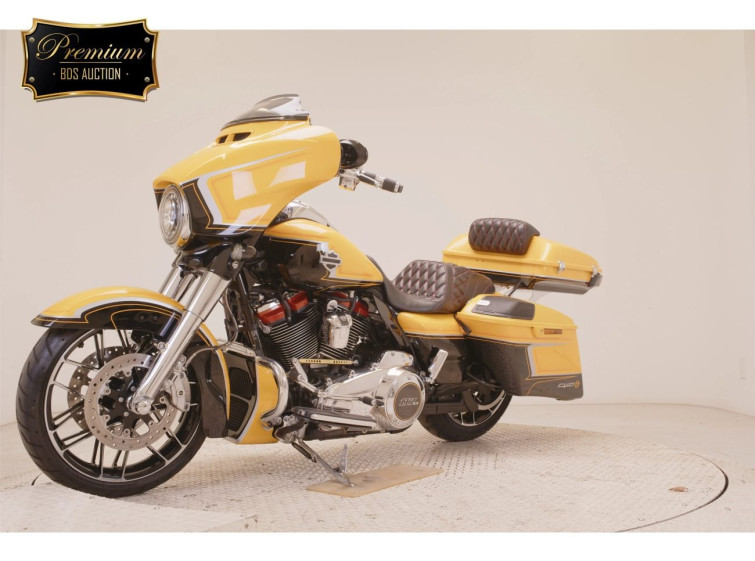 Мотоцикл HD STREET GLIDE FLHXSE1920 CVO с пробегом 12788 km