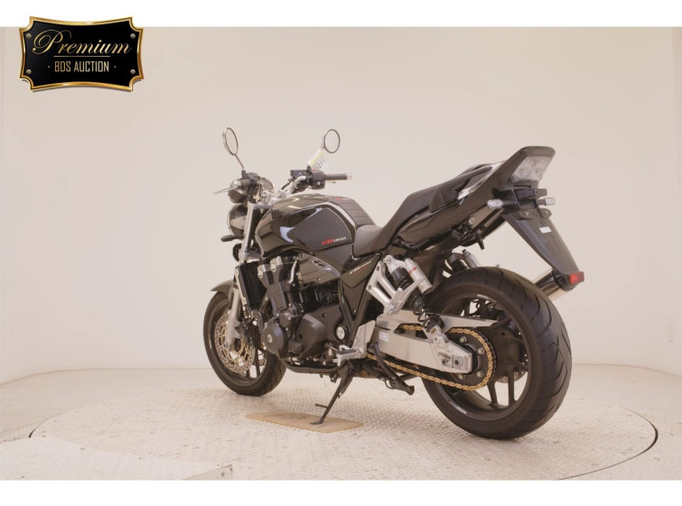 Мотоцикл Honda CB1300SF с пробегом 3945 km
