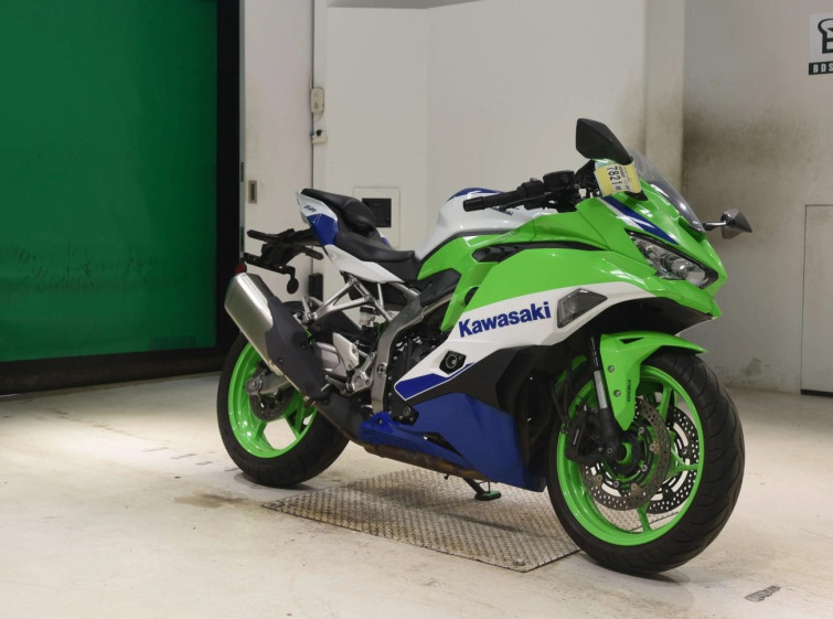 Мотоцикл Kawasaki ZX-4RR з пробігом 34576 km
