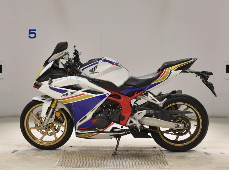 Мотоцикл Honda CBR250RR с пробегом 9202 km