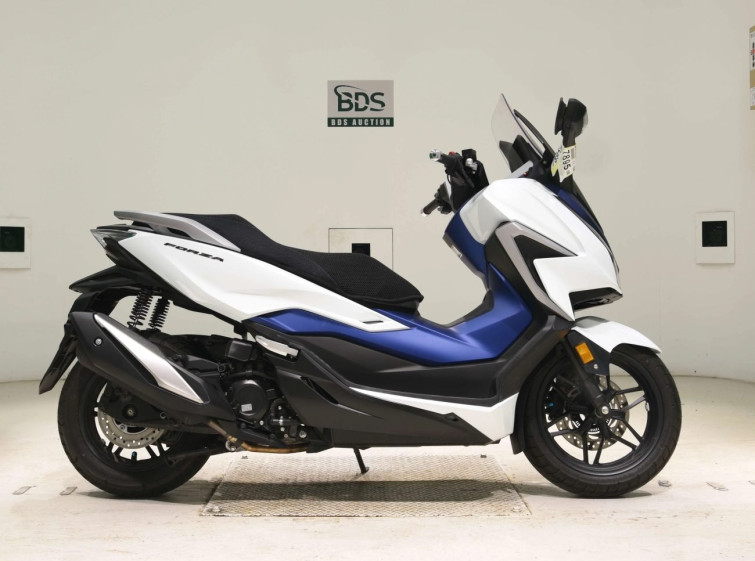Мотоцикл Honda FORZA