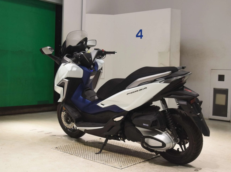 Мотоцикл Honda FORZA