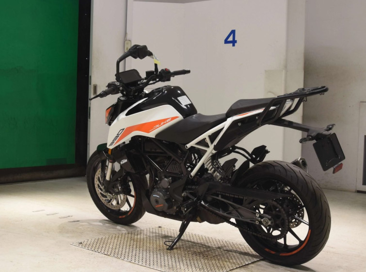 Мотоцикл KTM 390 DUKE с пробегом 21019 km