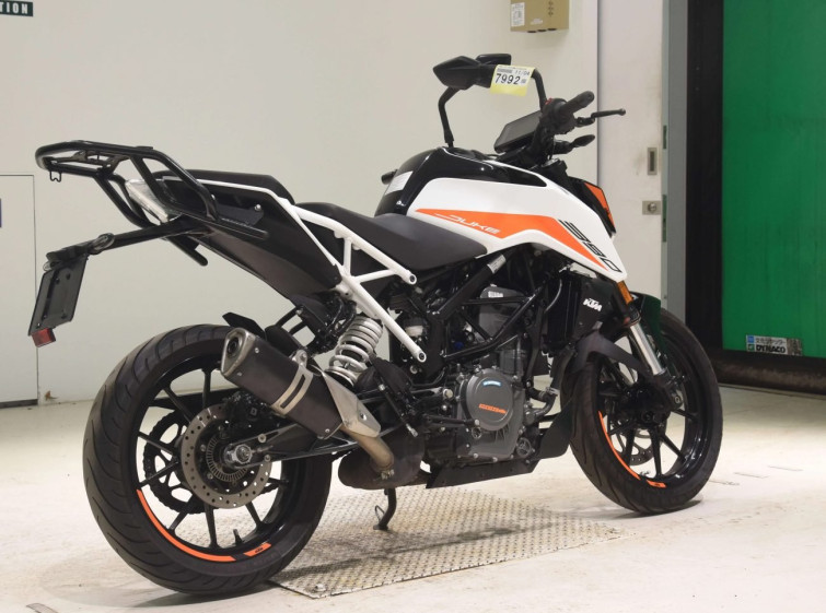 Мотоцикл KTM 390 DUKE с пробегом 21019 km
