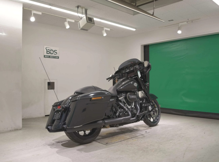 Мотоцикл HD STREET GLIDE FLHXS1870 с пробегом 52 km