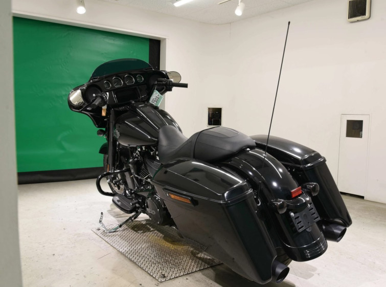 Мотоцикл HD STREET GLIDE FLHXS1870 с пробегом 52 km