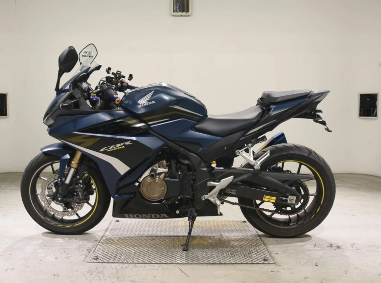 Мотоцикл Honda CBR400R