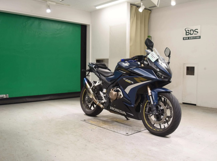 Мотоцикл Honda CBR400R