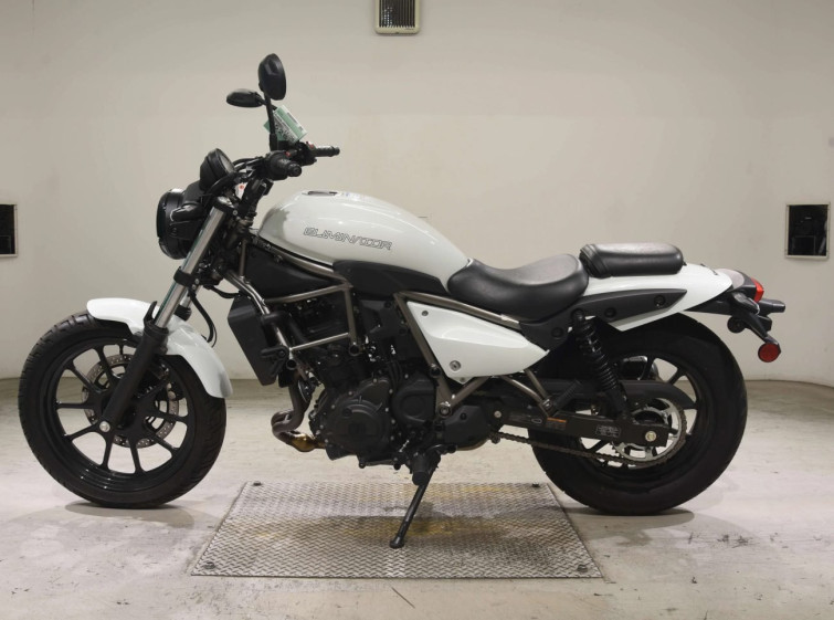 Мотоцикл Kawasaki ELIMINATOR400-3