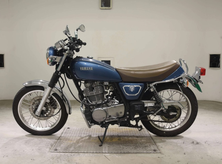 Мотоцикл Yamaha SR400