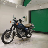Мотоцикл Yamaha SR400
