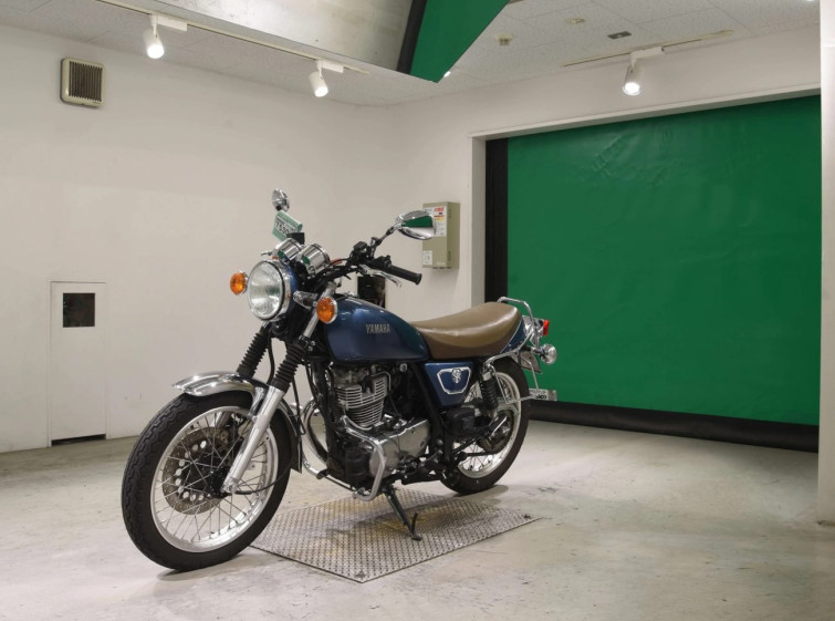 Мотоцикл Yamaha SR400