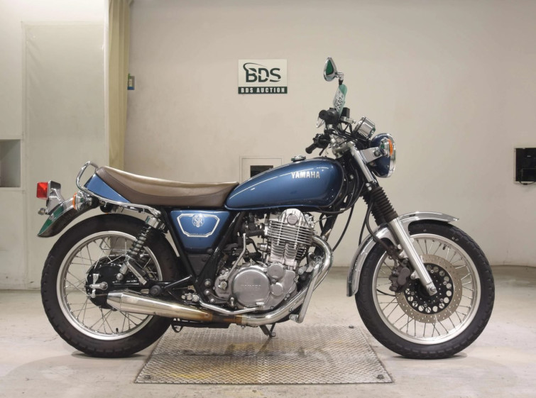 Мотоцикл Yamaha SR400