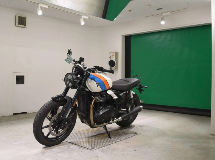 Мотоцикл Triumph SPEED TWIN 900