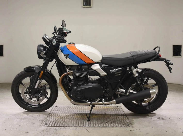 Мотоцикл Triumph SPEED TWIN 900