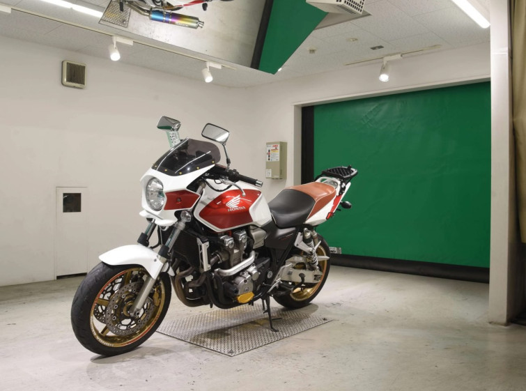 Мотоцикл Honda CB1300SF