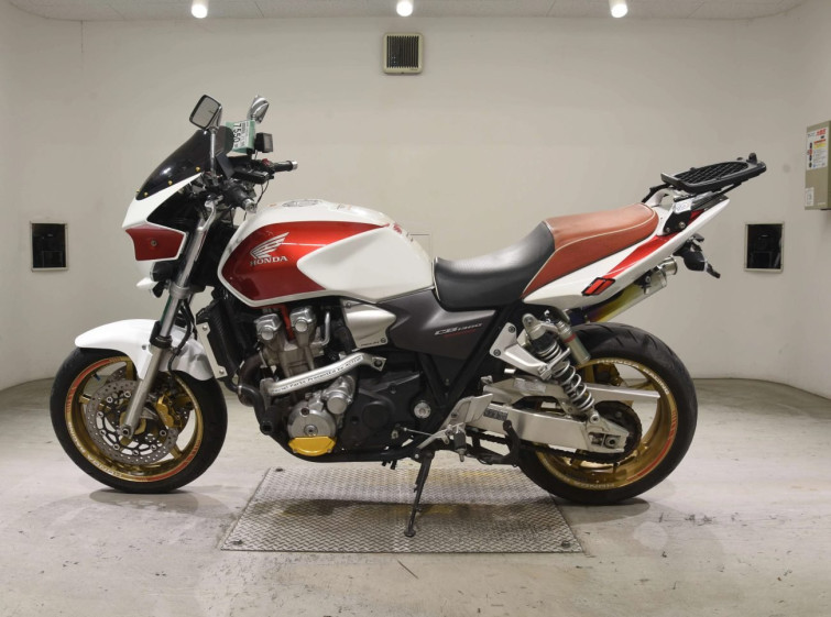 Мотоцикл Honda CB1300SF
