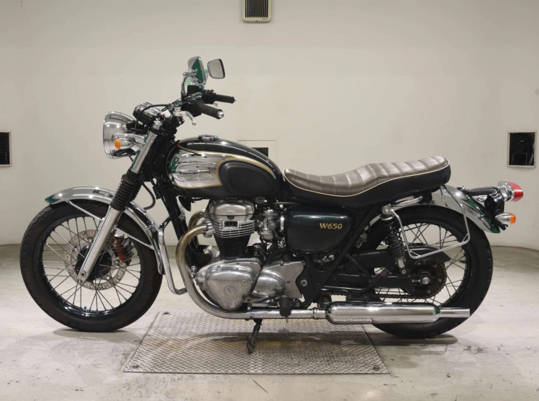Мотоцикл Kawasaki W650