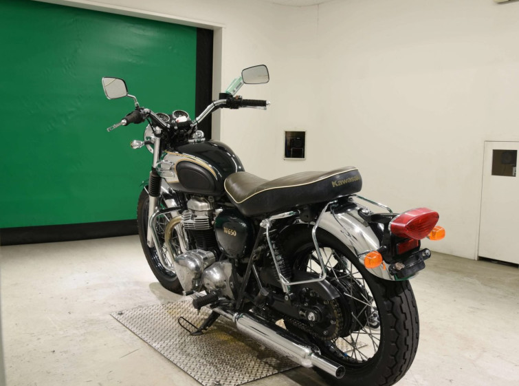 Мотоцикл Kawasaki W650