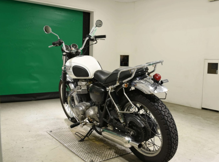 Мотоцикл Kawasaki W650