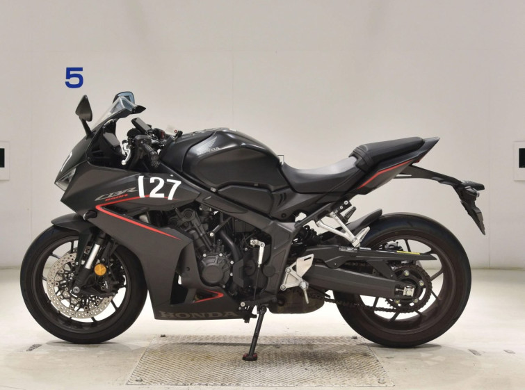 Мотоцикл Honda CBR650R з пробігом 27319 km