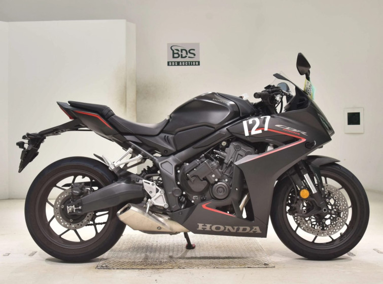 Мотоцикл Honda CBR650R з пробігом 27319 km