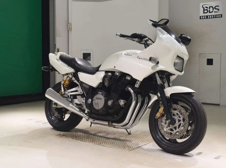 Мотоцикл Yamaha XJR1200R з пробігом 28099 km