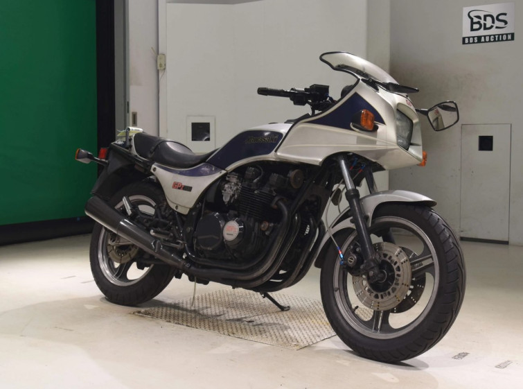 Мотоцикл Kawasaki GPZ750F з пробігом 12480 km